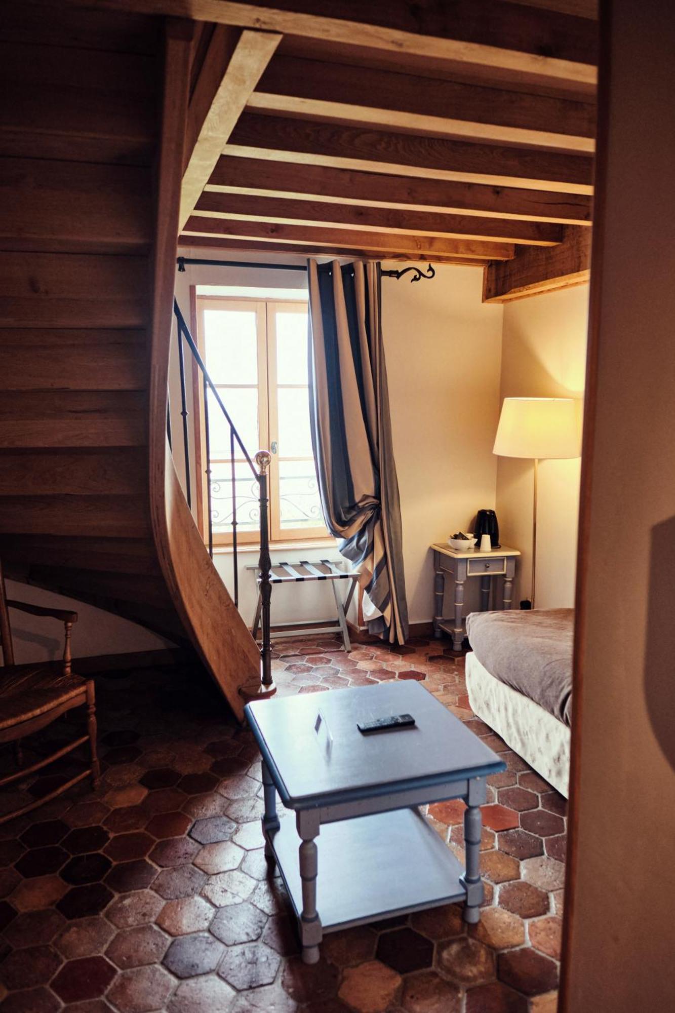 Hostellerie De La Tour D'Auxois 솔류 외부 사진
