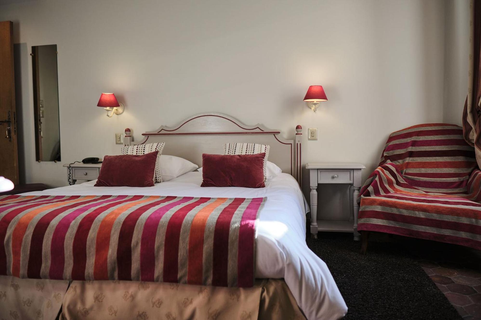Hostellerie De La Tour D'Auxois 솔류 외부 사진