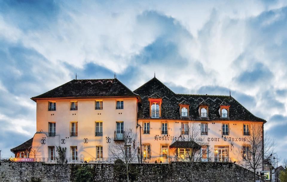 Hostellerie De La Tour D'Auxois 솔류 외부 사진