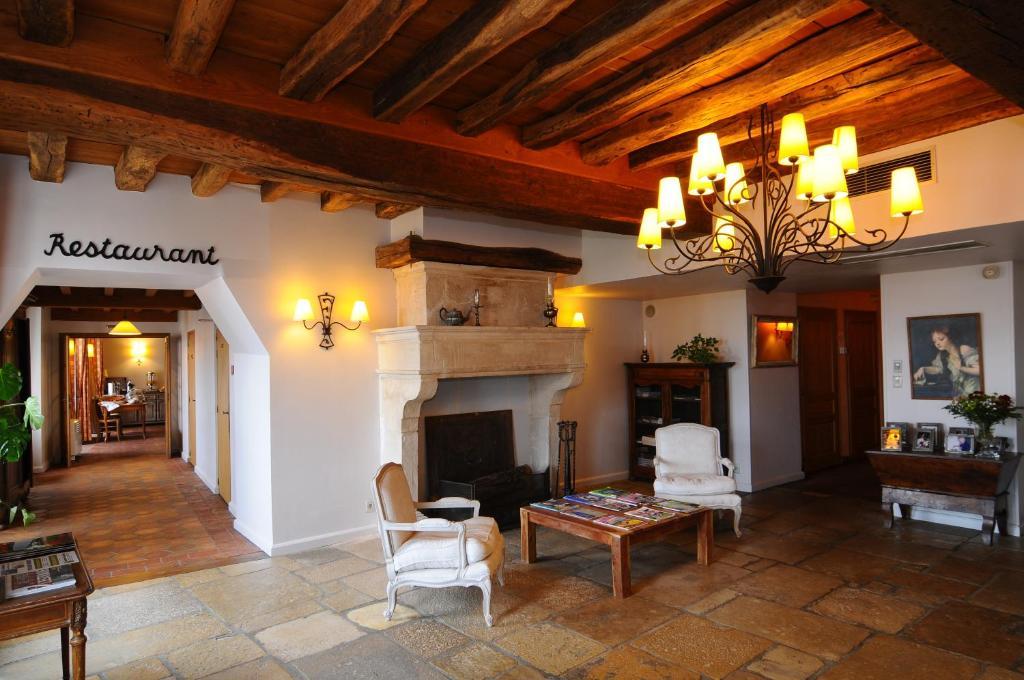 Hostellerie De La Tour D'Auxois 솔류 외부 사진